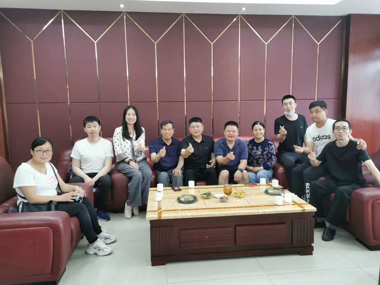 ΰ��BETVLCTOR��ҳ�漯�������ŶӸ������н�����ױƷ���޹�˾���й�Ħ