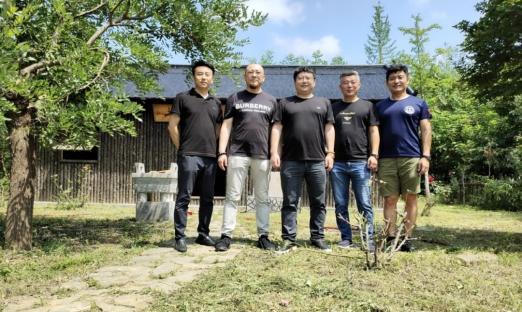 ΰ��BETVLCTOR��ҳ����̬ũ���ص���������Ļ��ʽԲ���ֳ�